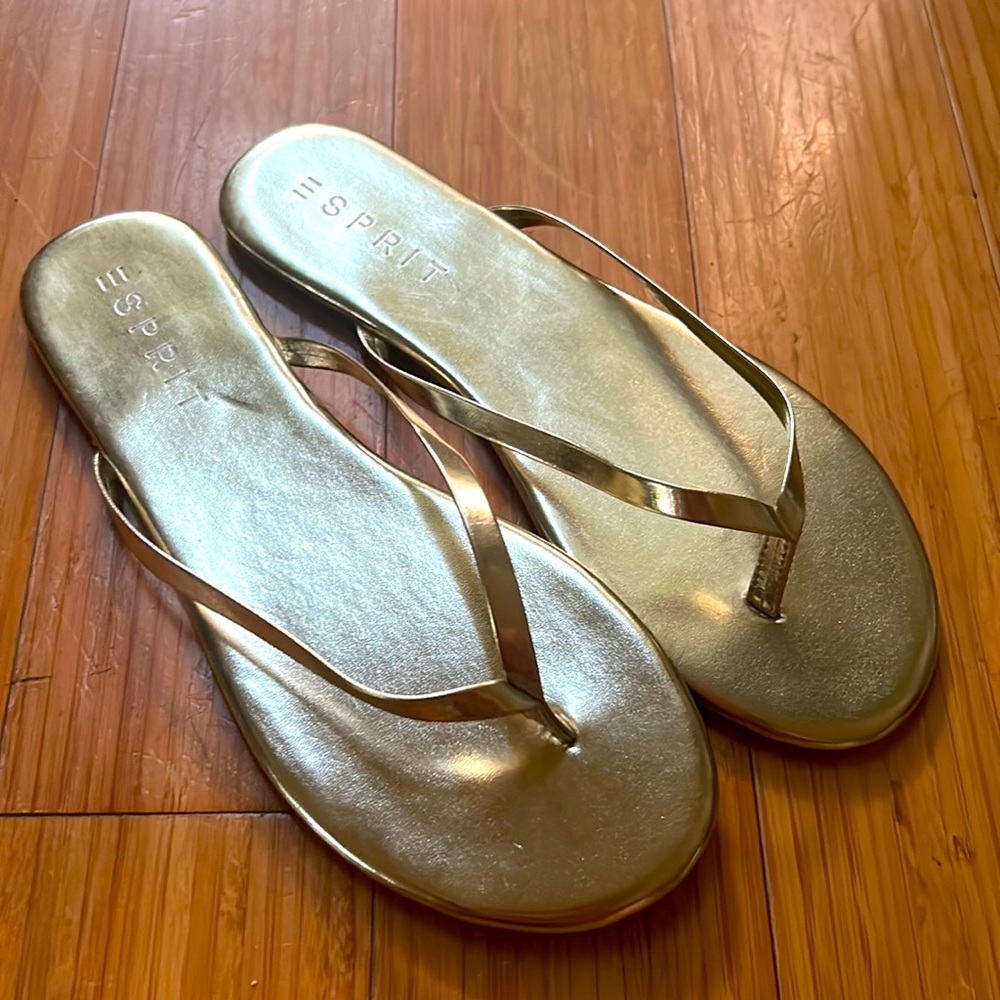 Gold Esprit Flipflops